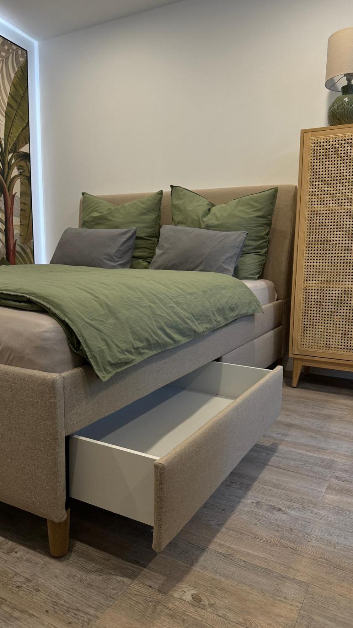 Design City Apartments *